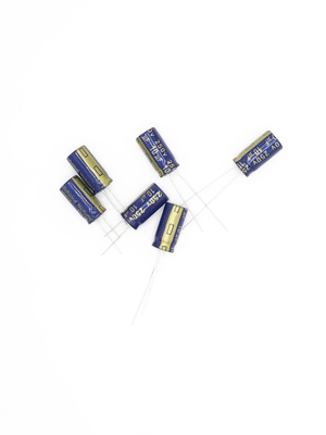10UF 250V 8x16mm রেডিয়াল ইলেক্ট্রোলাইটিক ক্যাপাসিটর 20% সহনশীলতা