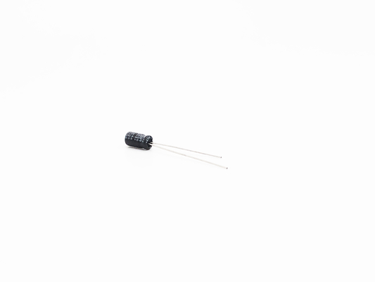 4.7UF50V মিনিয়েচার ইলেক্ট্রোলাইটিক ক্যাপাসিটর 2000 ঘন্টা দীর্ঘ জীবন ক্যাপাসিটর