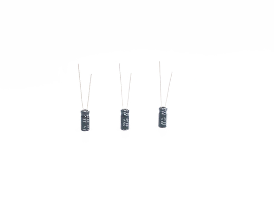 33UF35V মিনিয়েচার ক্যাপাসিটর 5x11mm রেডিয়াল লিড টাইপ 2000 ঘন্টা