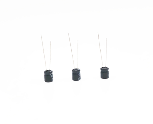 রেডিয়াল লিড মিনিয়েচার ক্যাপাসিটর 220UF16V 6.3X11mm